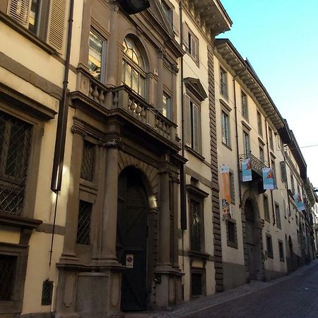 Accademia Deluxe Apartment Bergamo Exterior photo