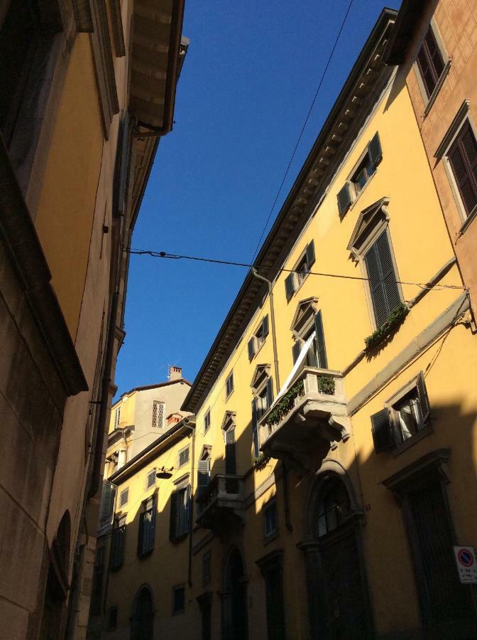 Accademia Deluxe Apartment Bergamo Exterior photo